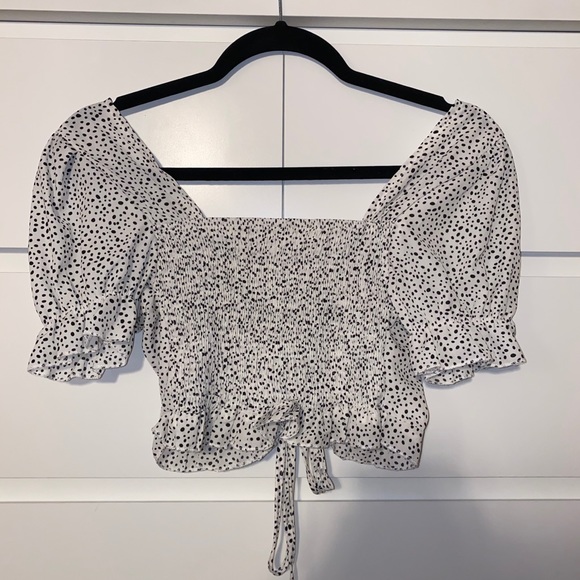 3/$25 Cropped blouse - Picture 2 of 2